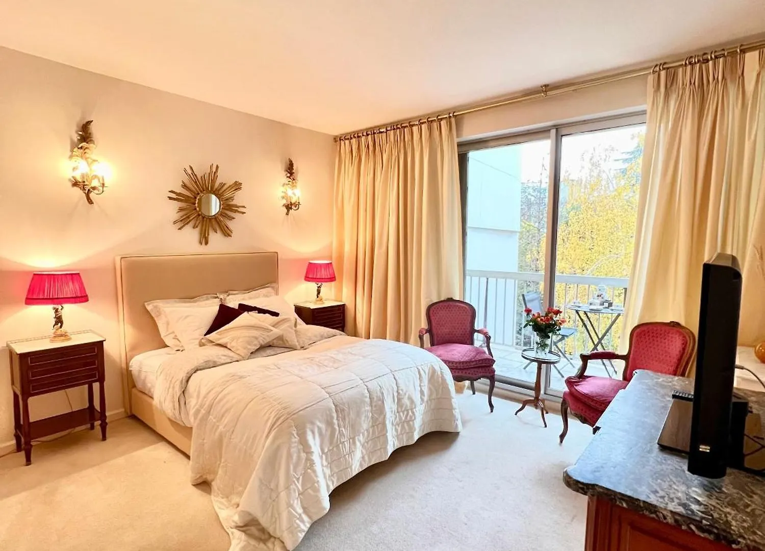 Paris Luxury Apartment 0*,  France