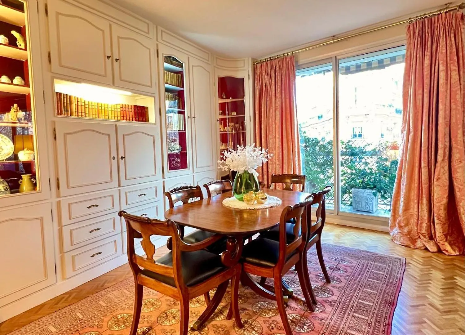 Paris Luxury Apartment 0*,