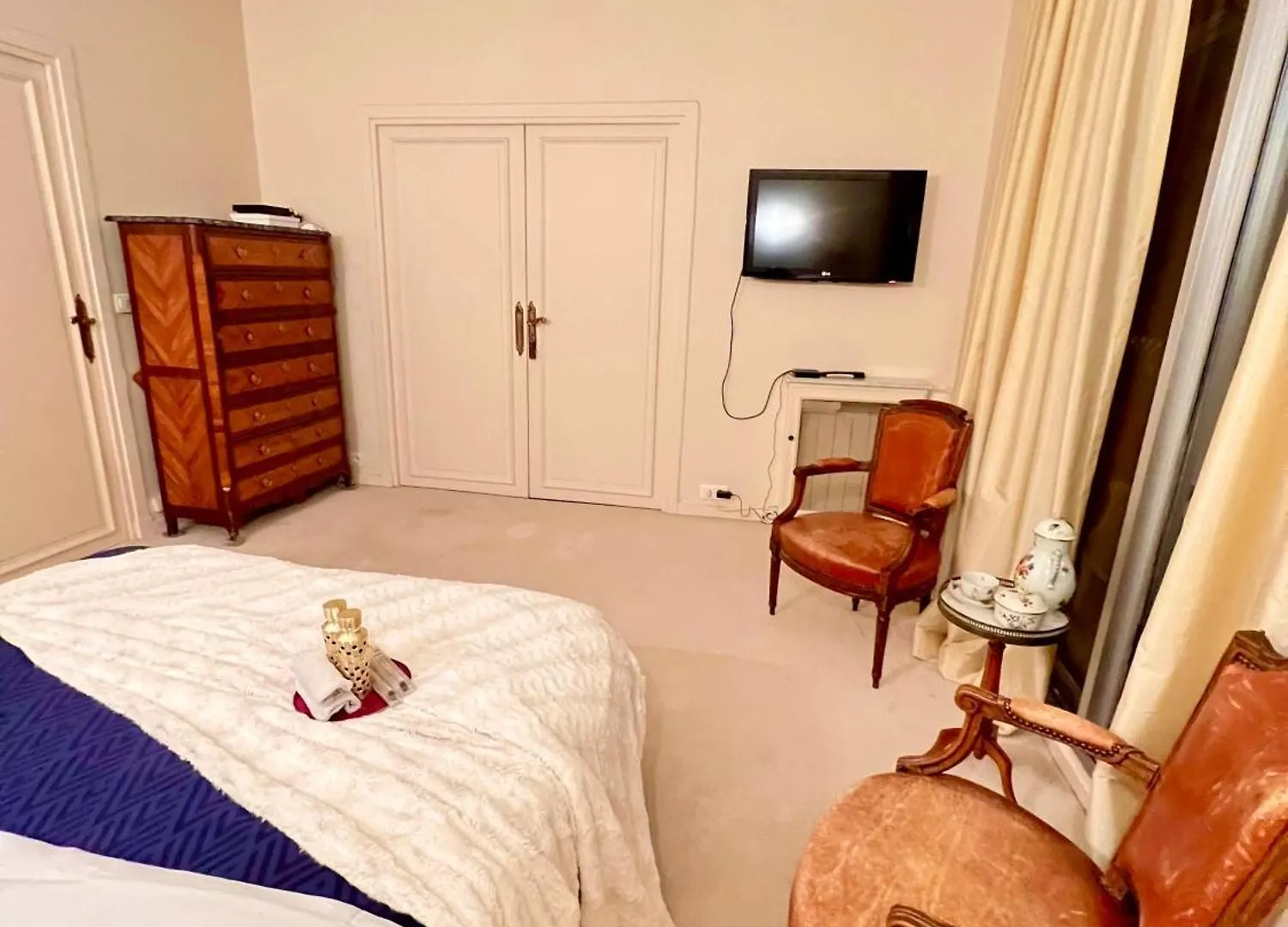 Paris Luxury Apartment