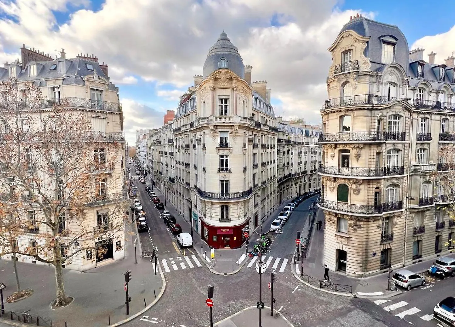 Paris Luxury Apartment 0*,  France